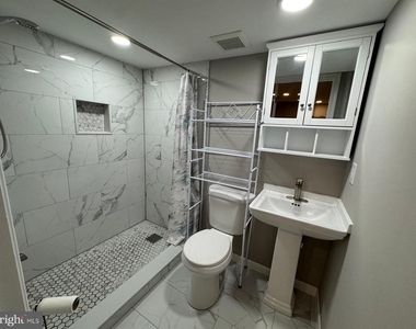 4002 Franklin Court - Photo Thumbnail 10