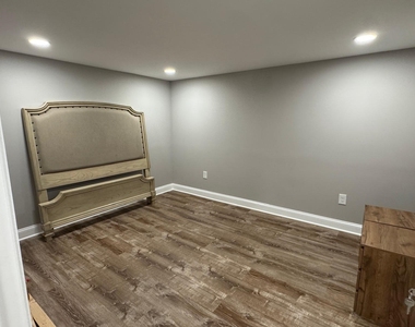 4002 Franklin Court - Photo Thumbnail 13