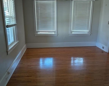 23 Knox Avenue - Photo Thumbnail 9