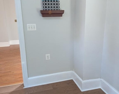 23 Knox Avenue - Photo Thumbnail 12