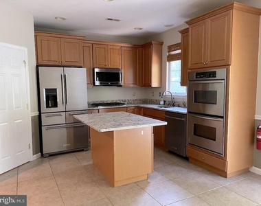 49 Truman Avenue - Photo Thumbnail 7