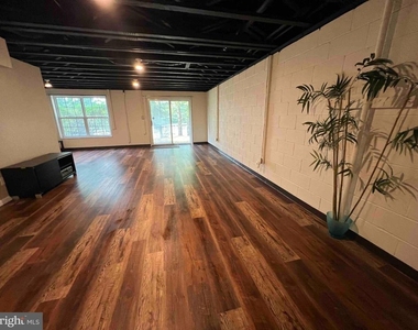 49 Truman Avenue - Photo Thumbnail 26