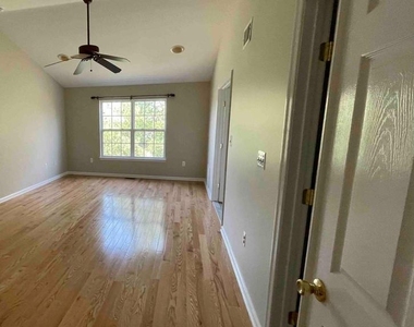 49 Truman Avenue - Photo Thumbnail 14