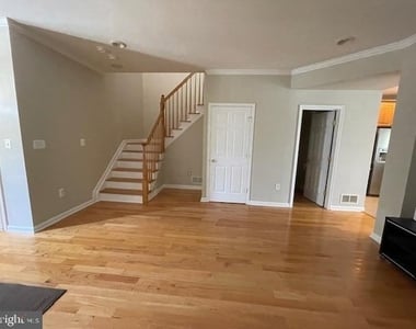 49 Truman Avenue - Photo Thumbnail 10