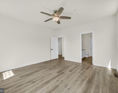 228 Park Ln - Photo Thumbnail 18