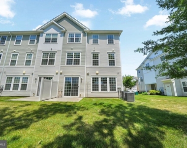228 Park Ln - Photo Thumbnail 24