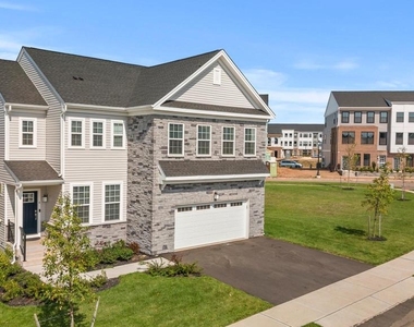 4 William Boyer Drive - Photo Thumbnail 1