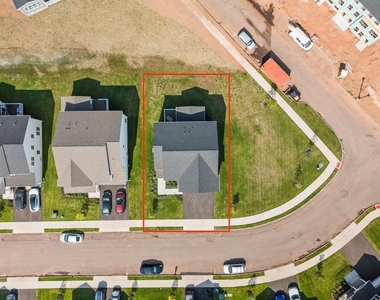 4 William Boyer Drive - Photo Thumbnail 10