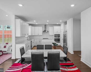 4 William Boyer Drive - Photo Thumbnail 11