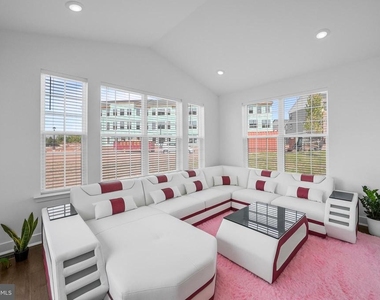 4 William Boyer Drive - Photo Thumbnail 18