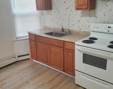489 W Hanover Street - Photo Thumbnail 1