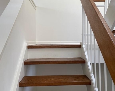 23 Richard Court - Photo Thumbnail 6