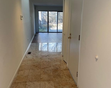 23 Richard Court - Photo Thumbnail 3