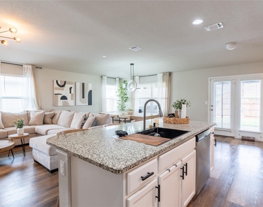 123 Stellamar Dr - Photo Thumbnail 11