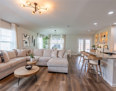 123 Stellamar Dr - Photo Thumbnail 4