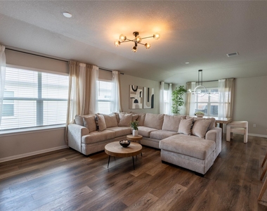 123 Stellamar Dr - Photo Thumbnail 3