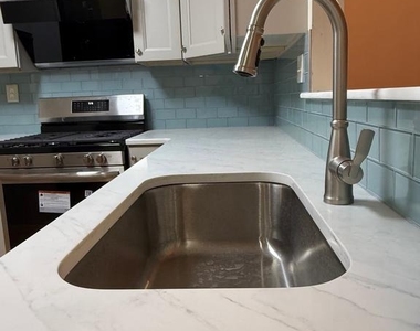 2 Lafayette Lane - Photo Thumbnail 5