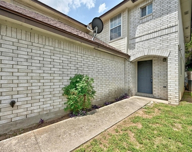9602 Nightjar Dr - Photo Thumbnail 2