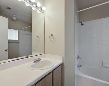 9602 Nightjar Dr - Photo Thumbnail 17