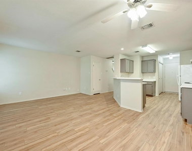 9602 Nightjar Dr - Photo Thumbnail 8