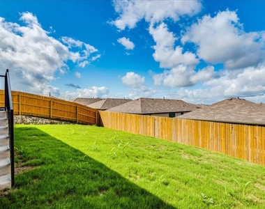 173 Balmorehea St - Photo Thumbnail 25