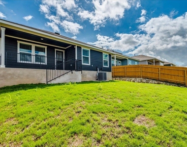 173 Balmorehea St - Photo Thumbnail 26