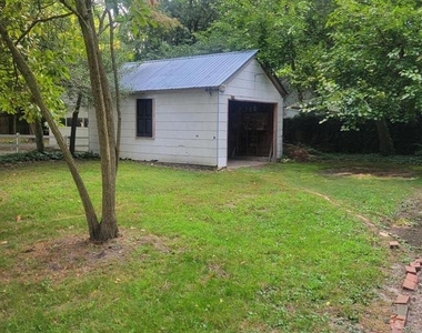 905 Evergreen Avenue - Photo Thumbnail 12