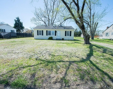 602 E Main Street - Photo Thumbnail 2