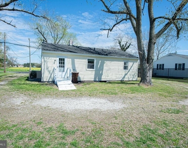 602 E Main Street - Photo Thumbnail 8