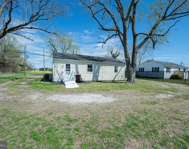 602 E Main Street - Photo Thumbnail 9