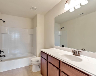 1673 Breanna Ln - Photo Thumbnail 11