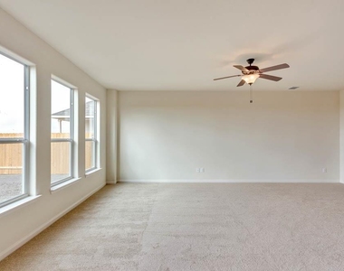 1673 Breanna Ln - Photo Thumbnail 2