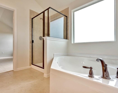 1673 Breanna Ln - Photo Thumbnail 7