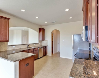 1673 Breanna Ln - Photo Thumbnail 4
