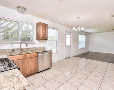 233 Brandons Way - Photo Thumbnail 12