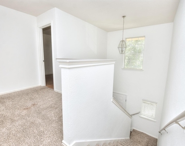 233 Brandons Way - Photo Thumbnail 15