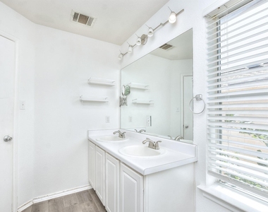 233 Brandons Way - Photo Thumbnail 19