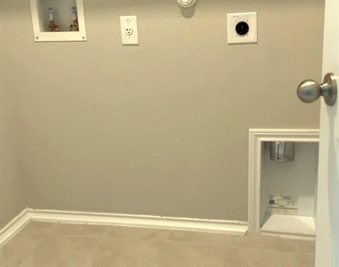 211 Pitkin Dr - Photo Thumbnail 21