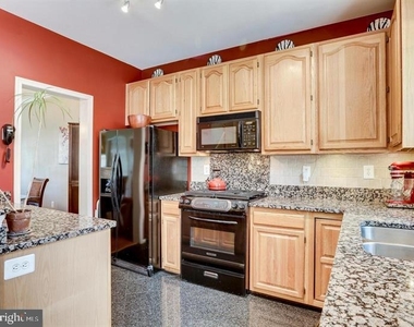 7829 Quill Point Drive - Photo Thumbnail 4