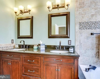 7829 Quill Point Drive - Photo Thumbnail 10
