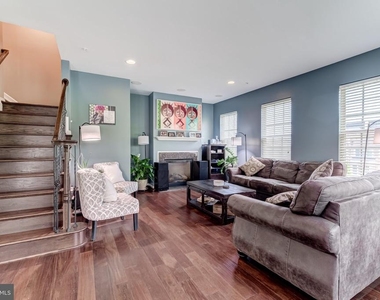 510 Overlook Park Drive - Photo Thumbnail 9