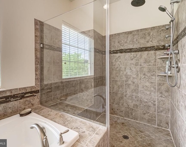 510 Overlook Park Drive - Photo Thumbnail 40