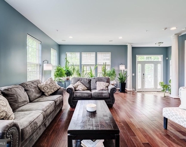 510 Overlook Park Drive - Photo Thumbnail 16