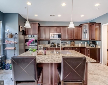 510 Overlook Park Drive - Photo Thumbnail 21