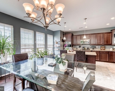 510 Overlook Park Drive - Photo Thumbnail 11
