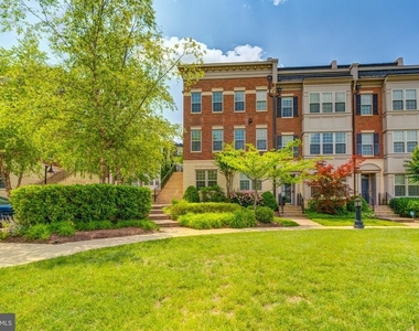 510 Overlook Park Drive - Photo Thumbnail 2