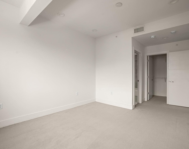 604 N Bluff Dr - Photo Thumbnail 19