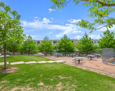 604 N Bluff Dr - Photo Thumbnail 33