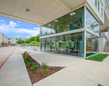 604 N Bluff Dr - Photo Thumbnail 26