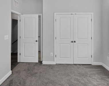 612 Leigh - Photo Thumbnail 30